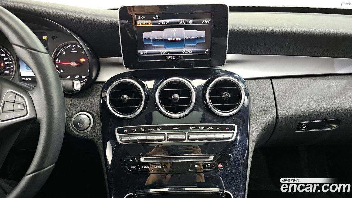 Mercedes-Benz C-Class 2018