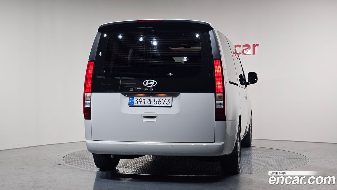 Hyundai Staria 2025