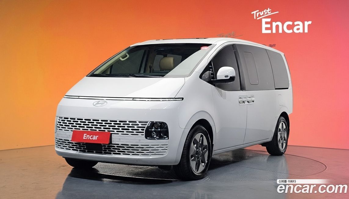 Hyundai Staria 2025