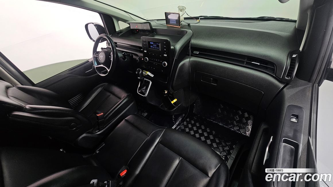 Hyundai Staria 2022
