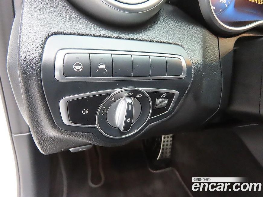 Mercedes-Benz C-Class 2021