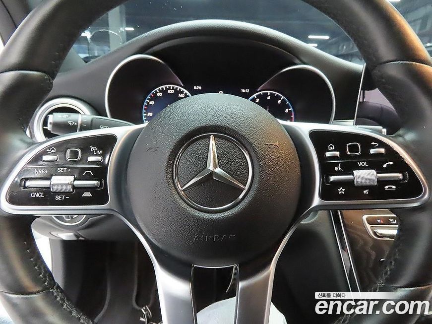 Mercedes-Benz C-Class 2021