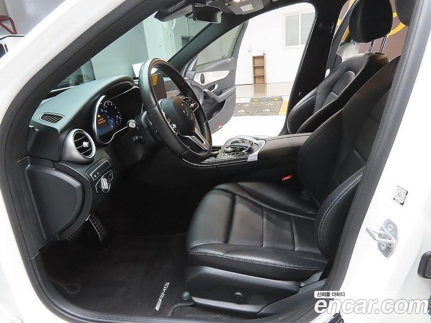 Mercedes-Benz C-Class 2021