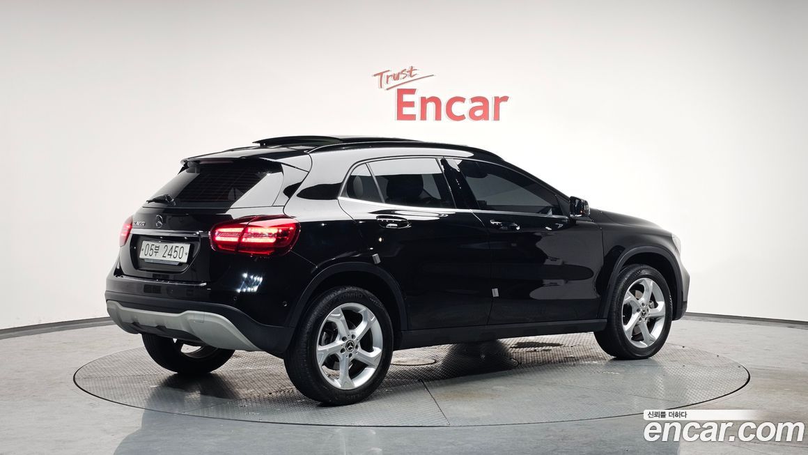 Mercedes-Benz GLA-Class 2018