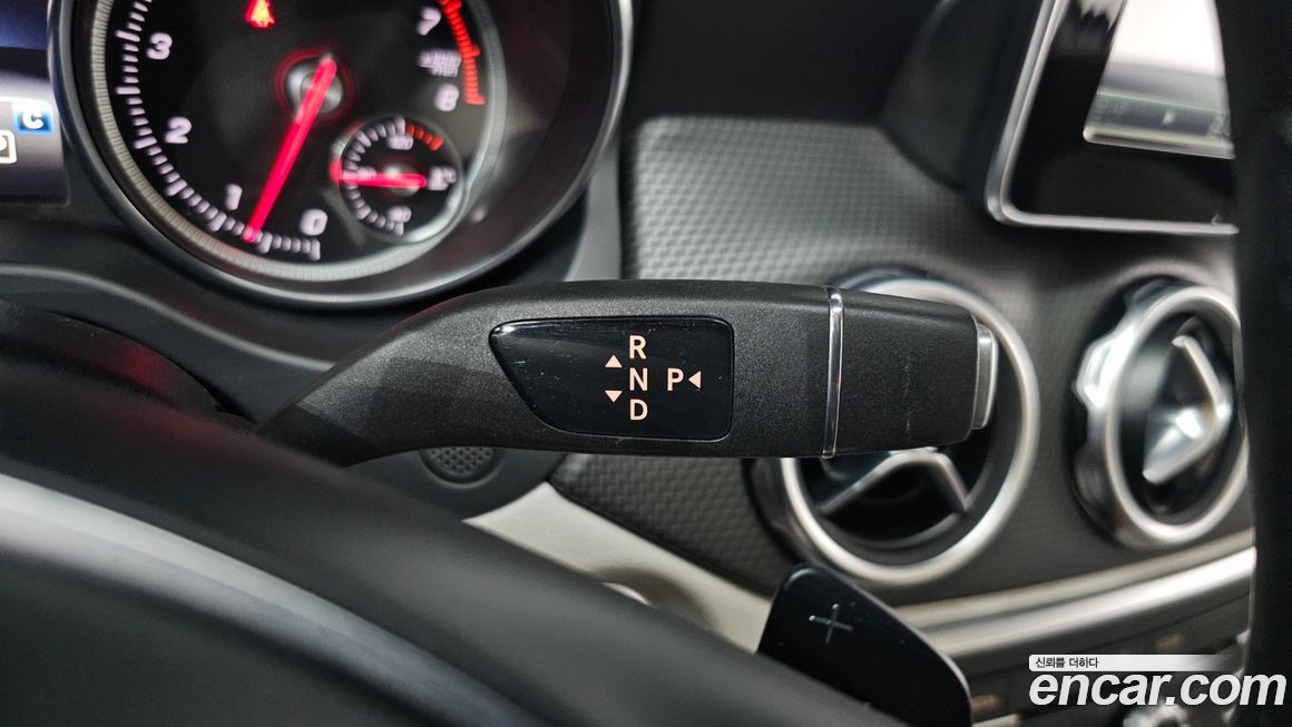 Mercedes-Benz GLA-Class 2018