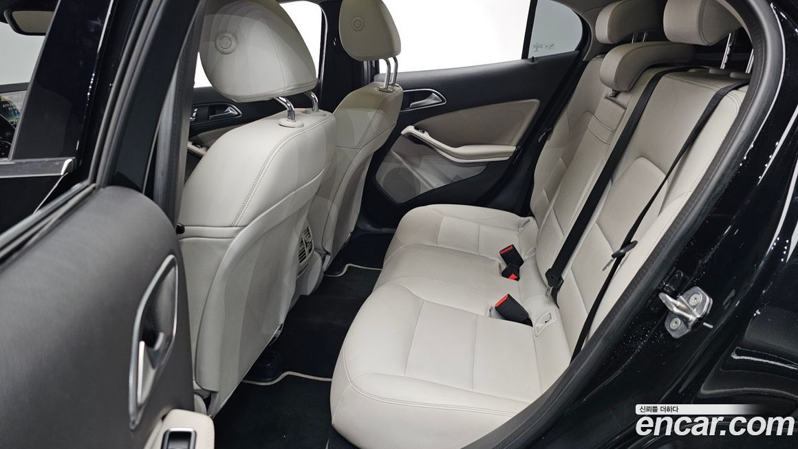 Mercedes-Benz GLA-Class 2018