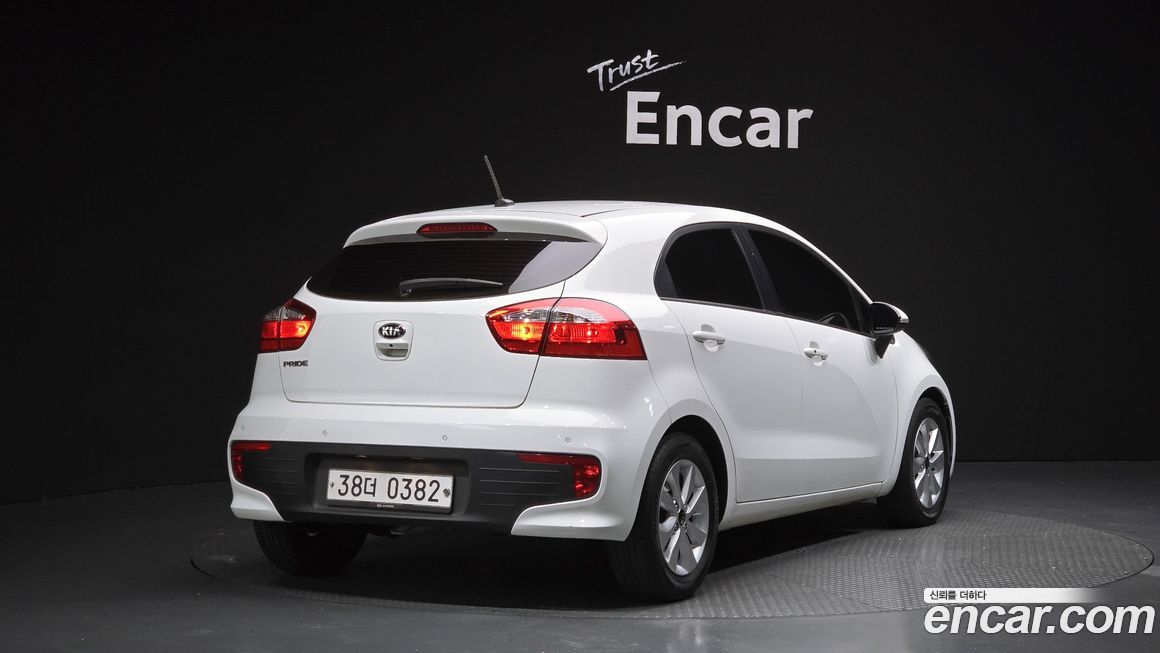 Kia pride 2015