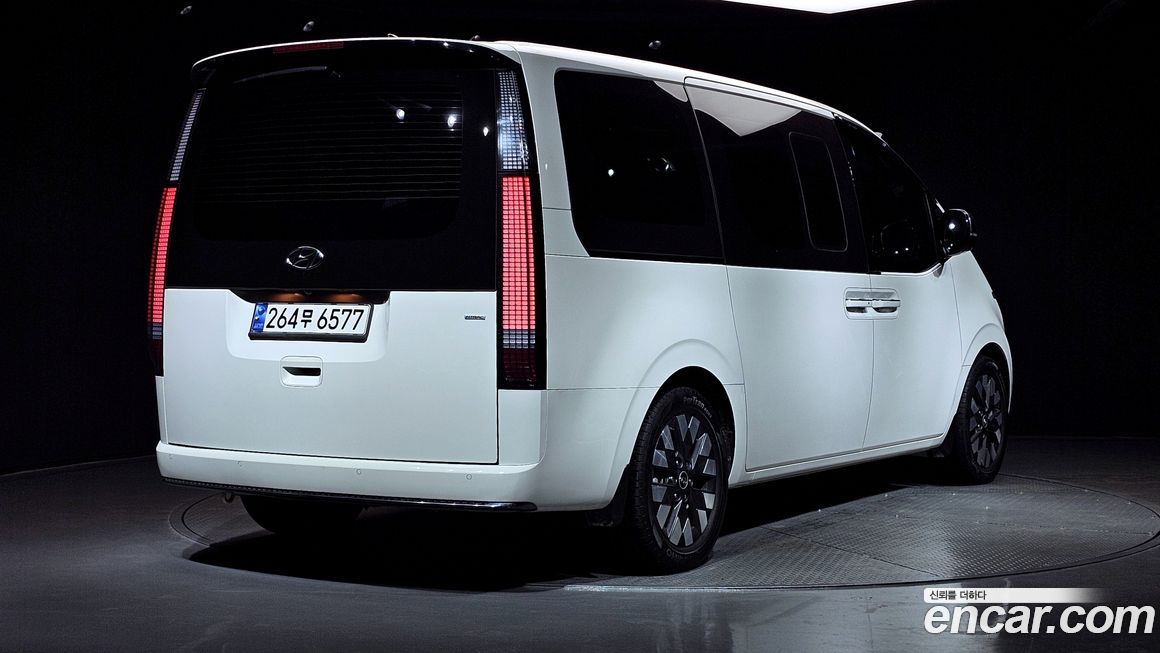 Hyundai Staria 2024