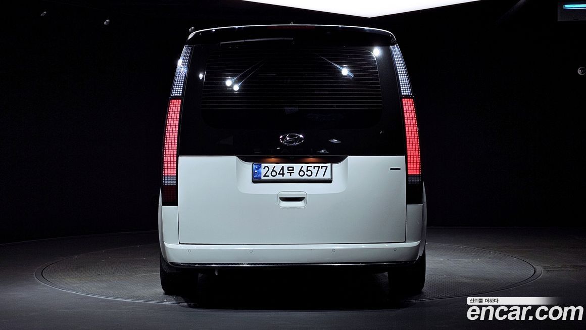 Hyundai Staria 2024