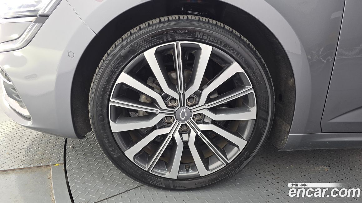 Renault-KoreaSamsung SM6 2023