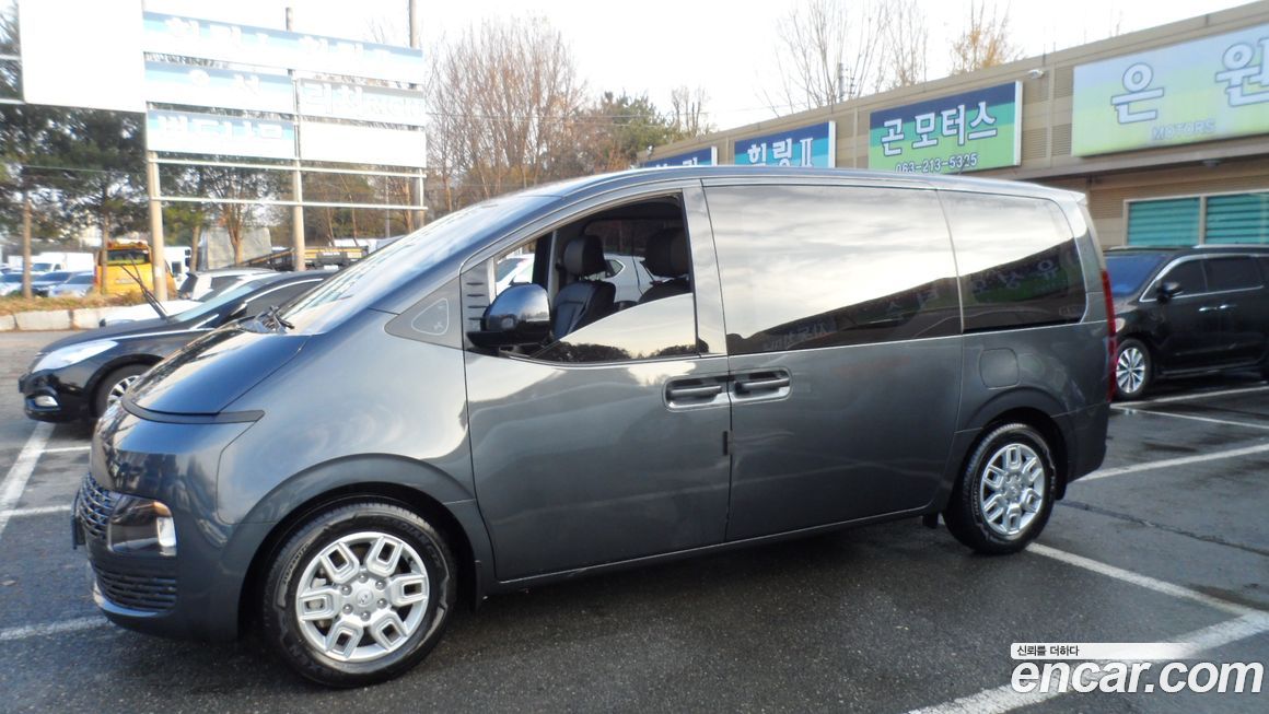 Hyundai Staria 2022