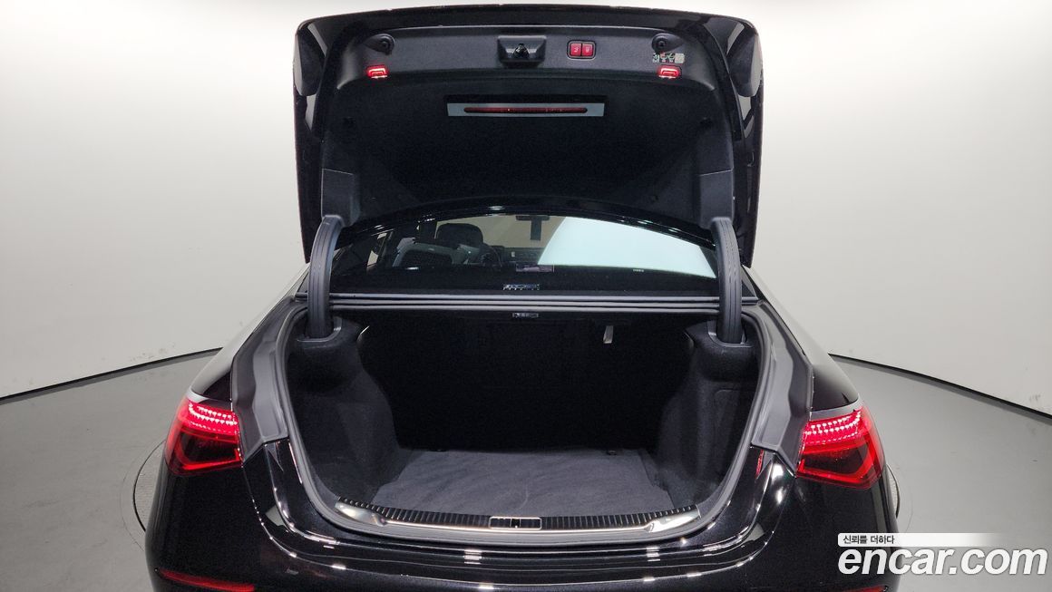 Mercedes-Benz S-Class 2023