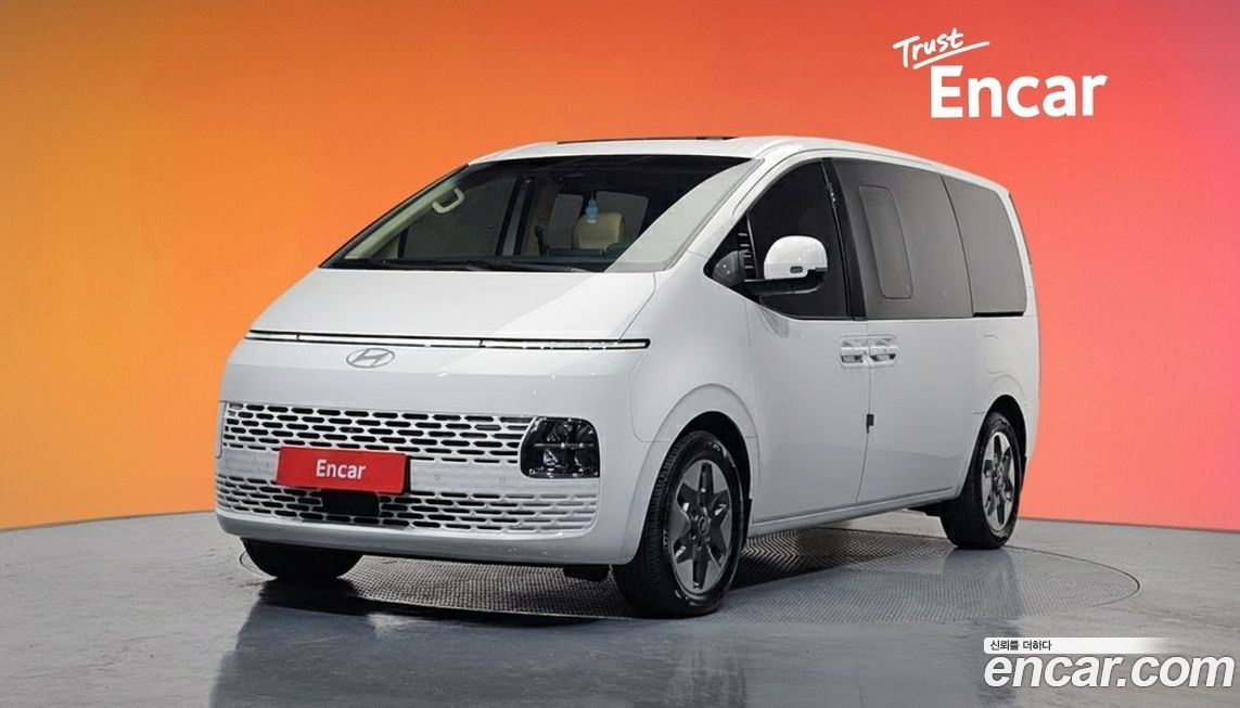 Hyundai Staria 2025