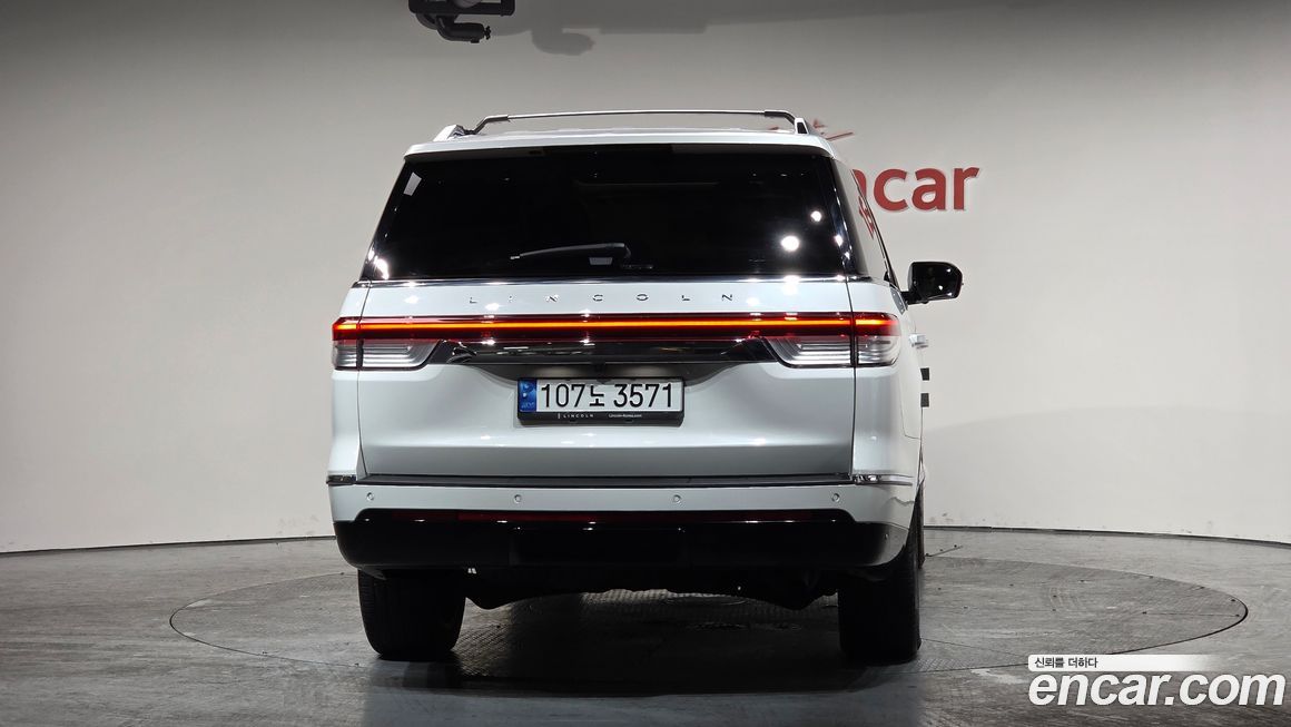 Lincoln Navigator 2022