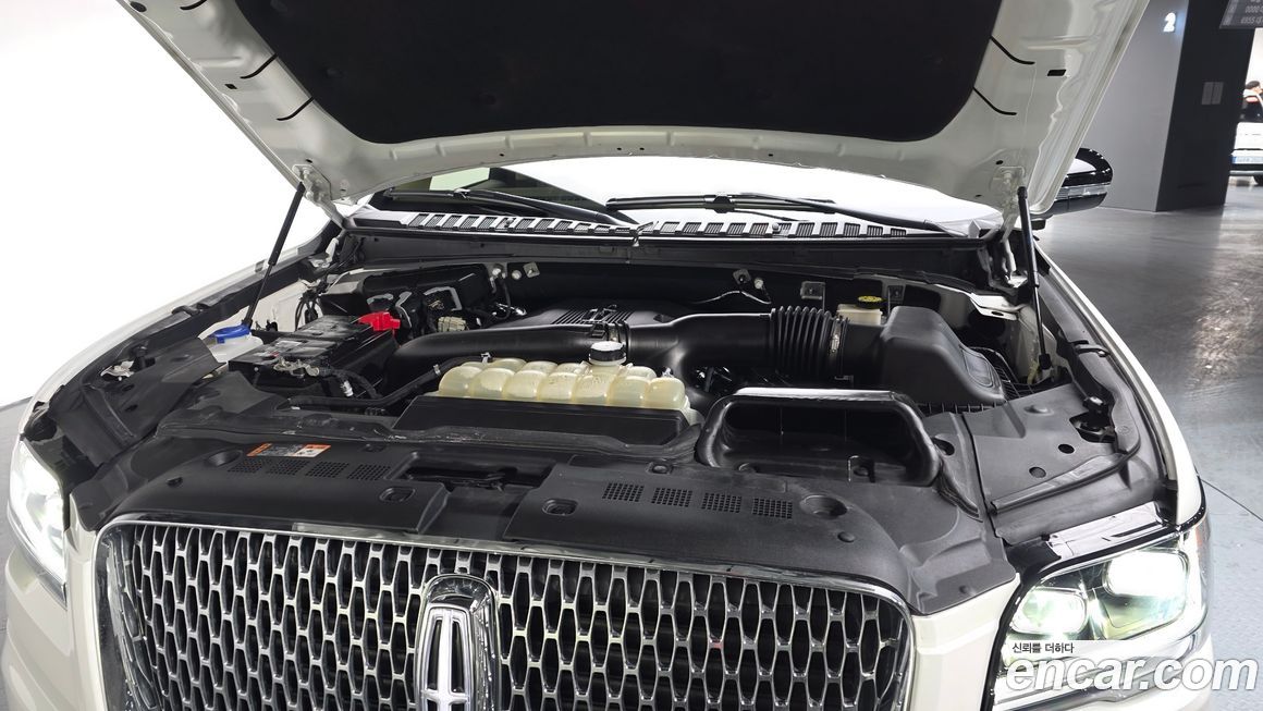 Lincoln Navigator 2022