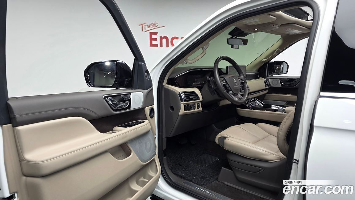 Lincoln Navigator 2022