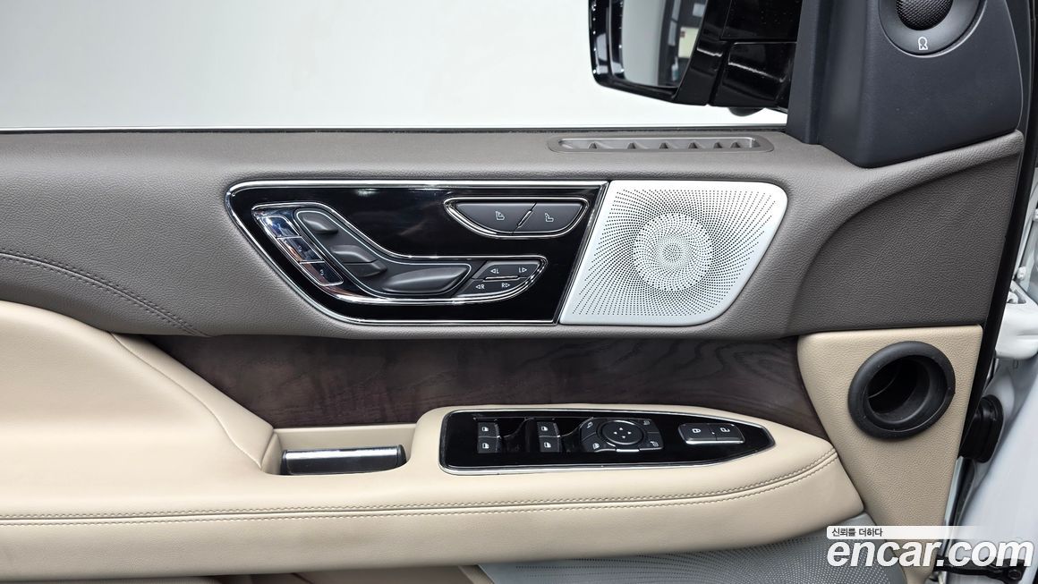 Lincoln Navigator 2022