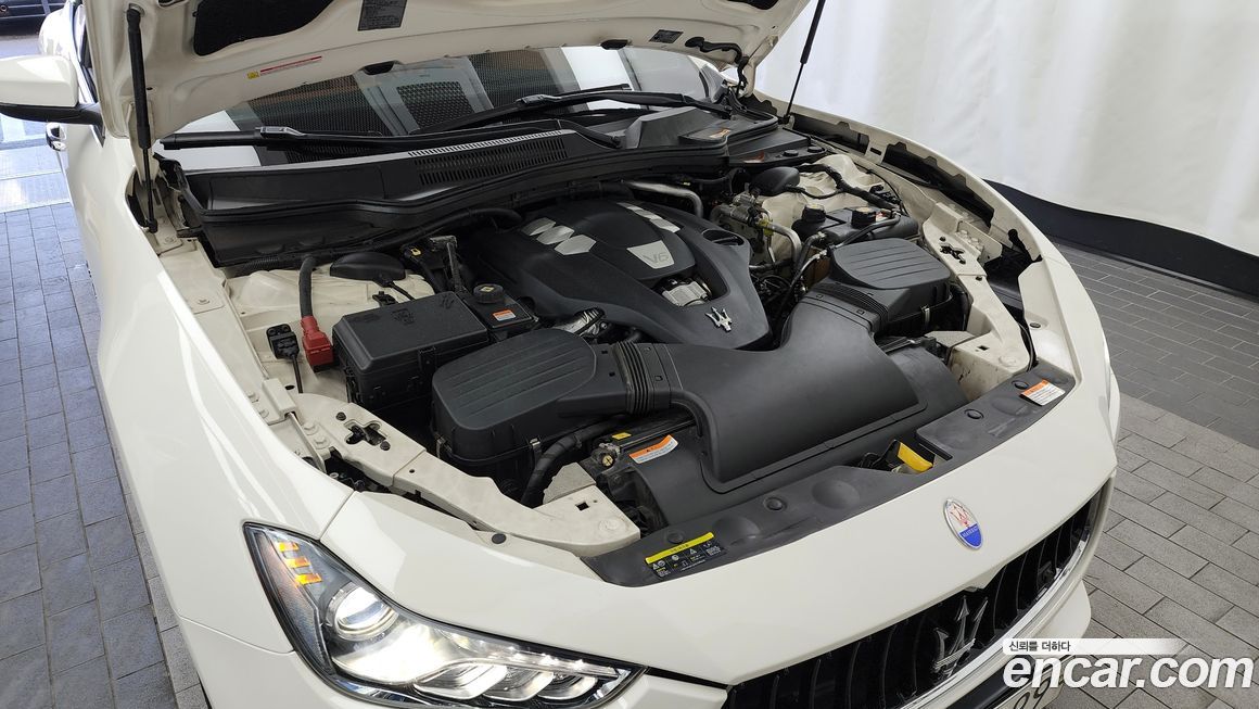 Maserati Ghibli 2017