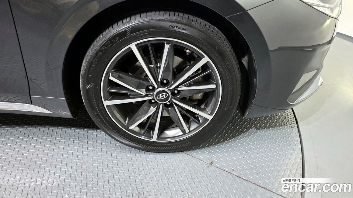 Hyundai Grandeur 2020