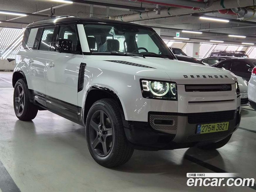 Land Rover Defender 2024