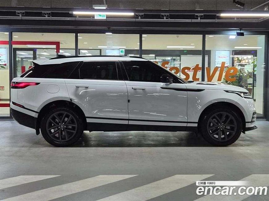 Land Rover Range Rover Velar 2025