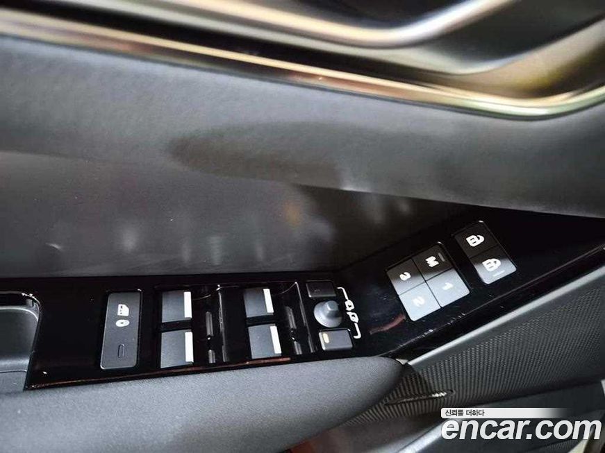 Land Rover Range Rover Velar 2025