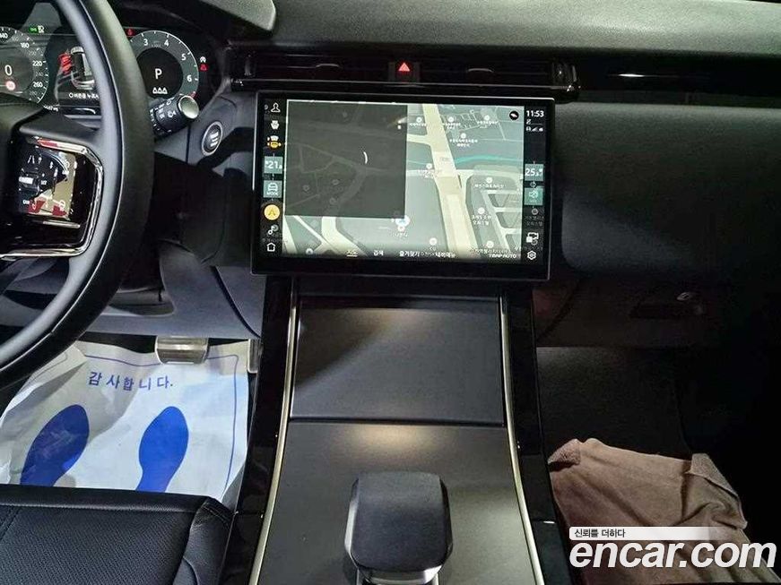 Land Rover Range Rover Velar 2025