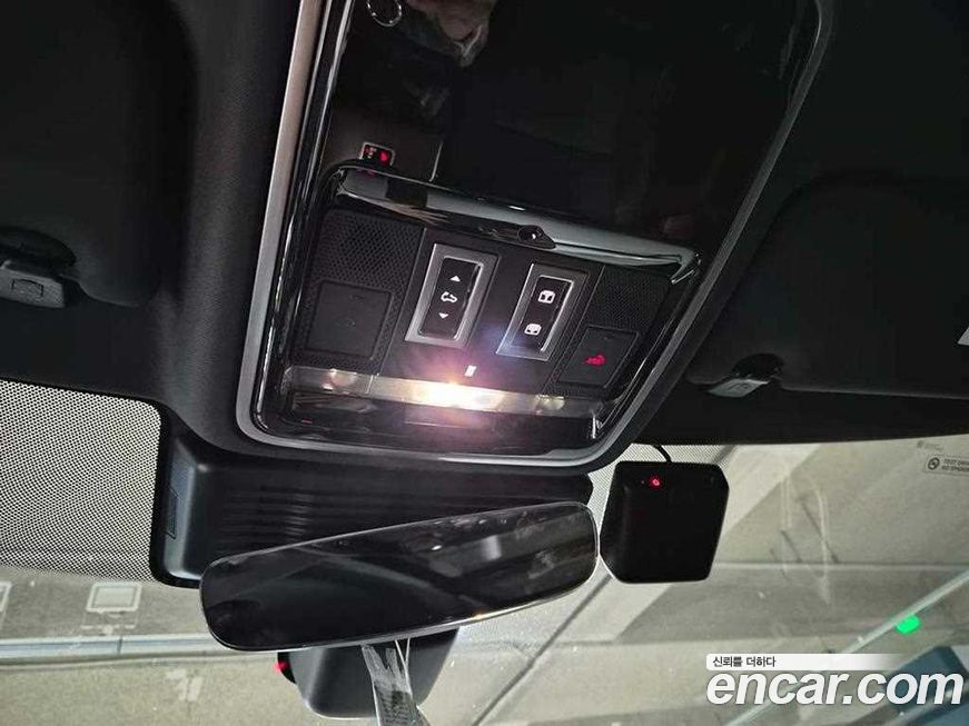 Land Rover Range Rover Velar 2025