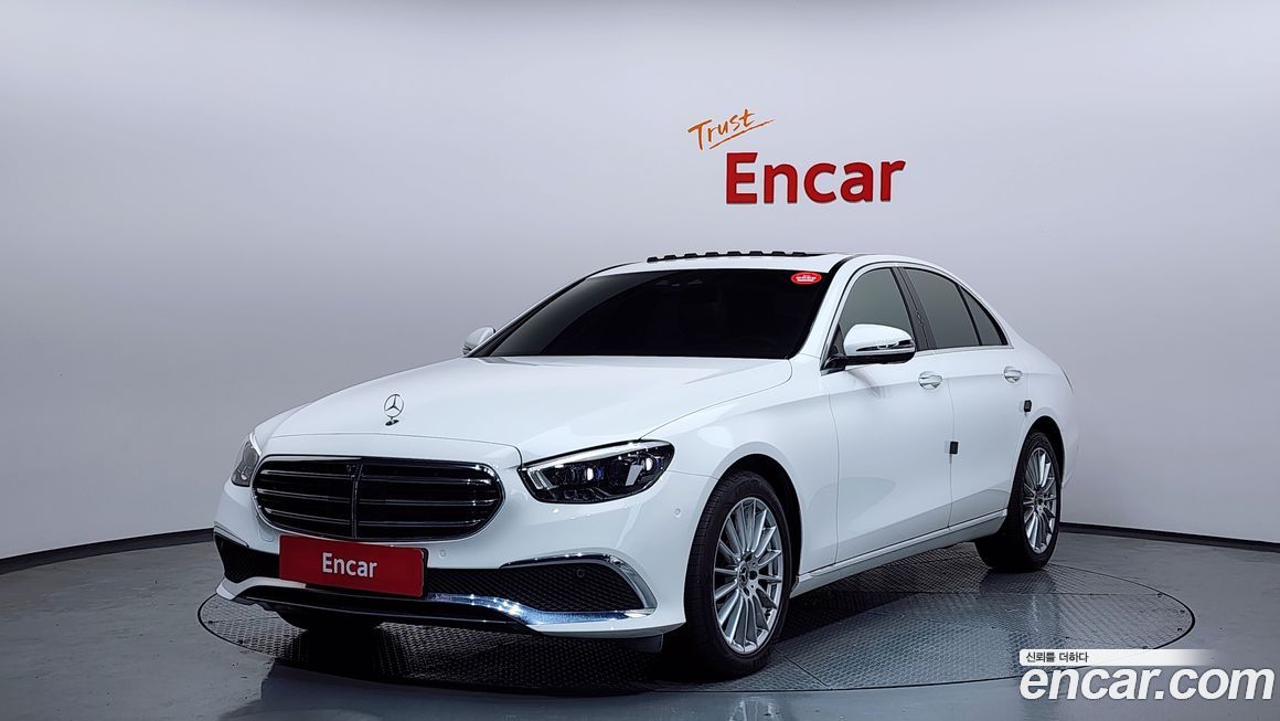 Mercedes-Benz E-Class 2022