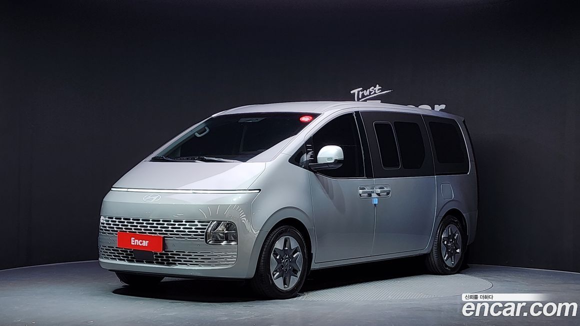 Hyundai Staria 2025