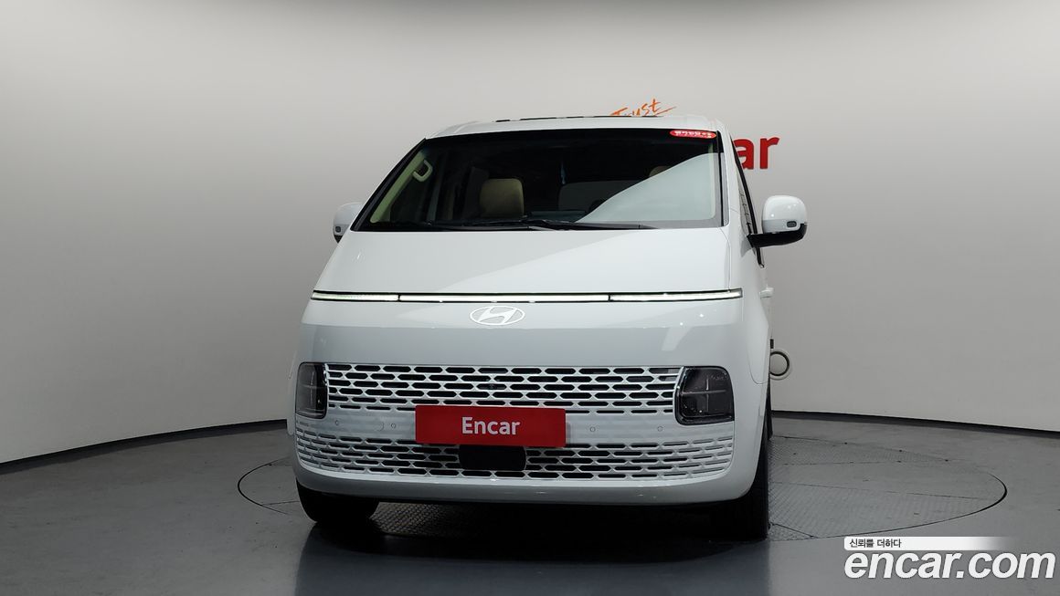 Hyundai Staria 2025
