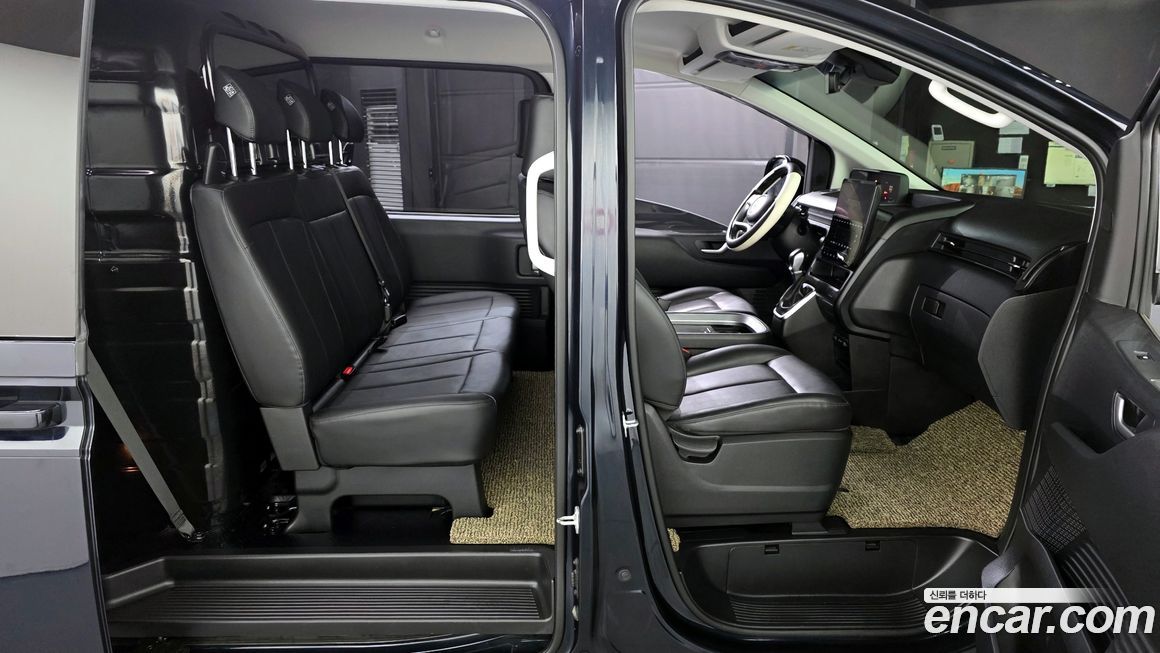 Hyundai Staria 2024