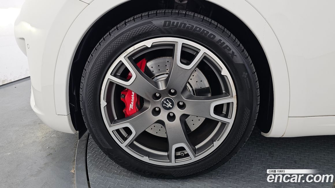 Maserati Levante 2020