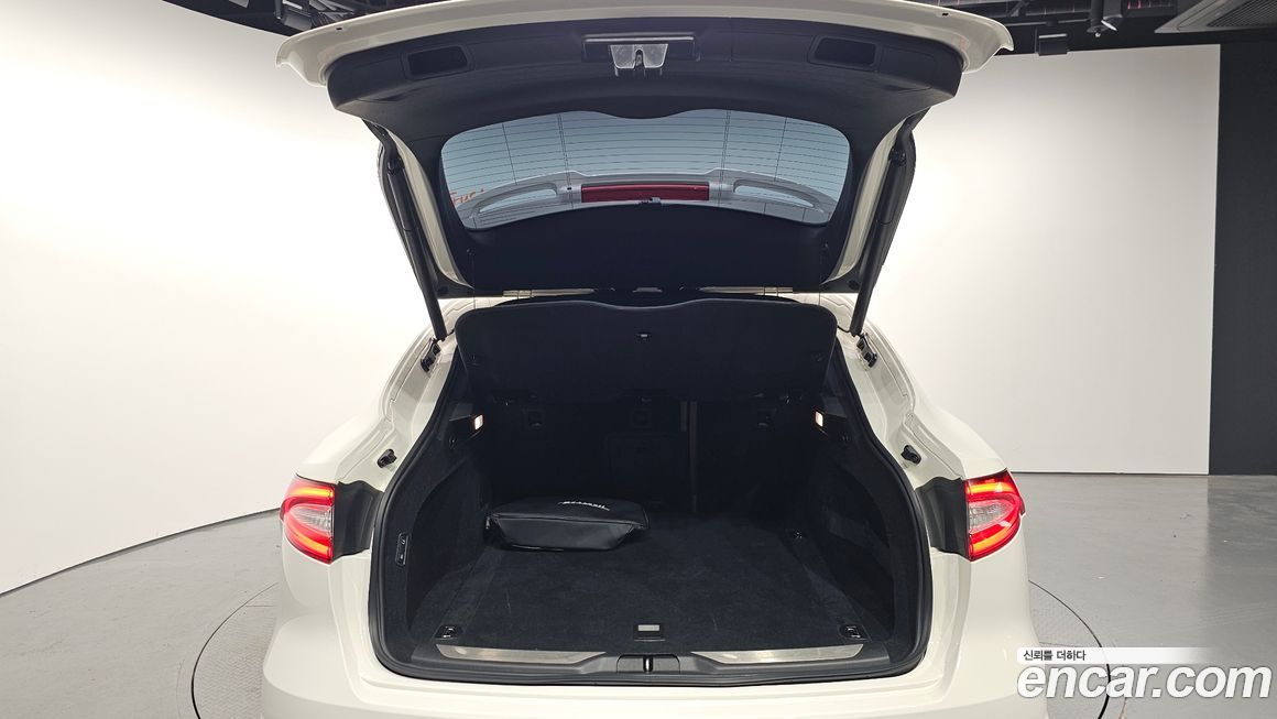 Maserati Levante 2020