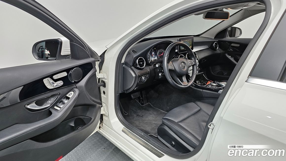 Mercedes-Benz C-Class 2018