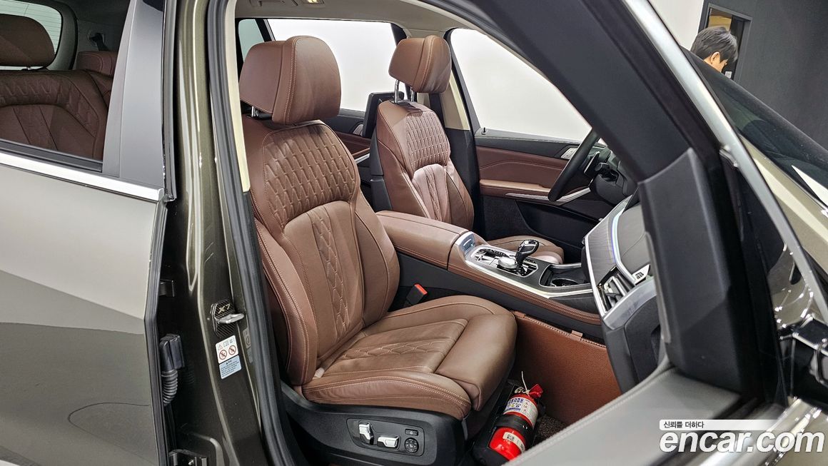 BMW X7 2021