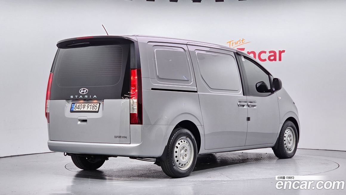Hyundai Staria 2023