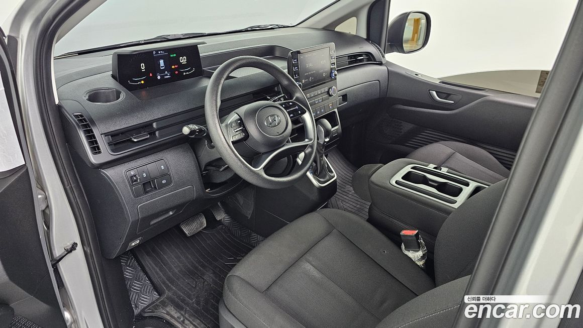 Hyundai Staria 2023