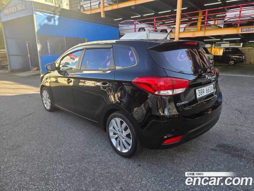 Kia Carens 2016