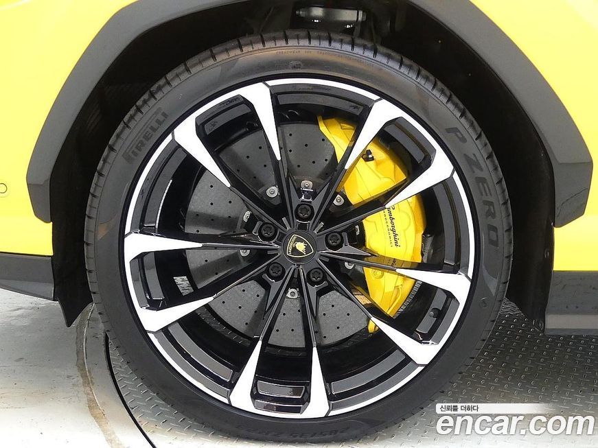 Lamborghini Urus 2022