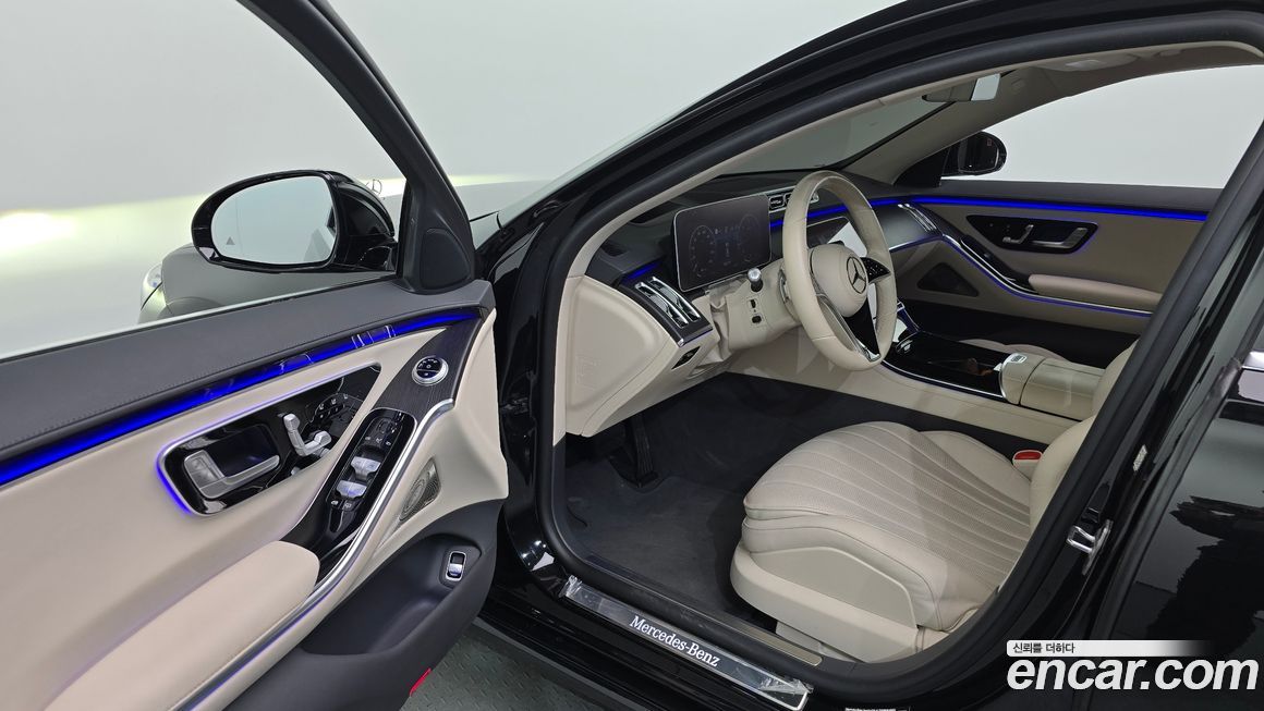 Mercedes-Benz S-Class 2023
