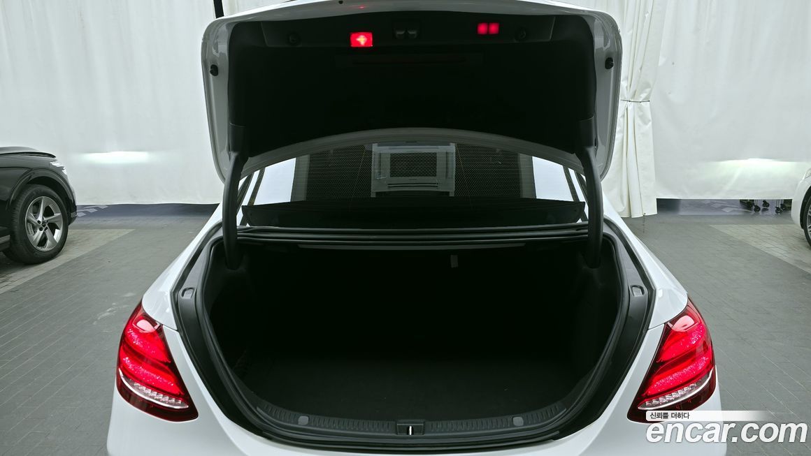 Mercedes-Benz E-Class 2019