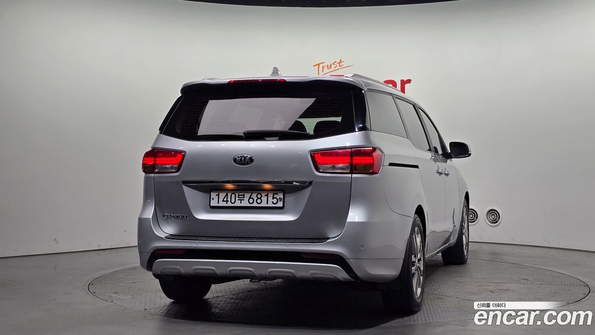 Kia Canival 2016