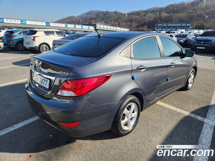 Hyundai Accent 2012