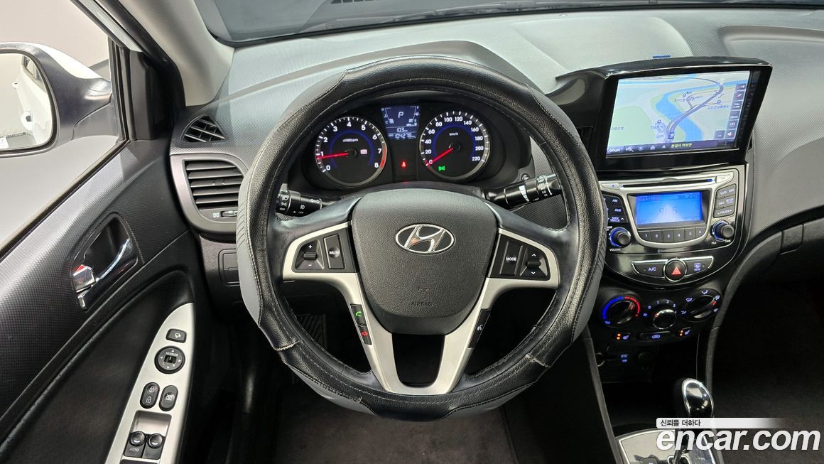 Hyundai Accent 2015