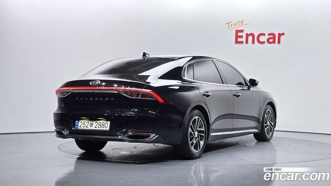Hyundai Grandeur 2020
