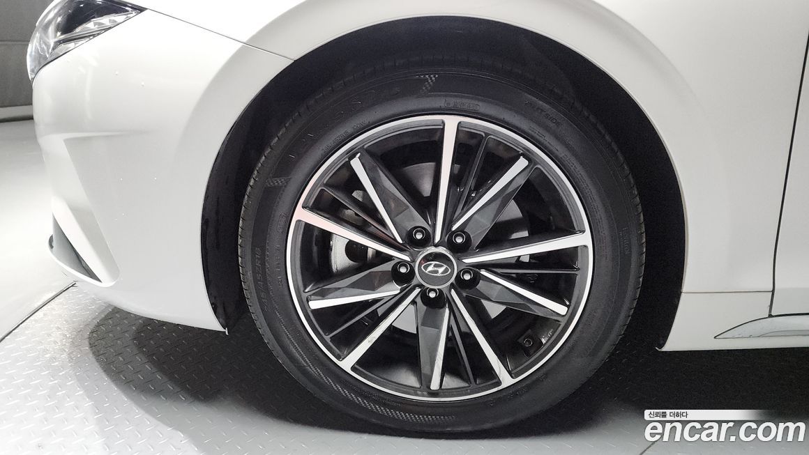 Hyundai Grandeur 2020