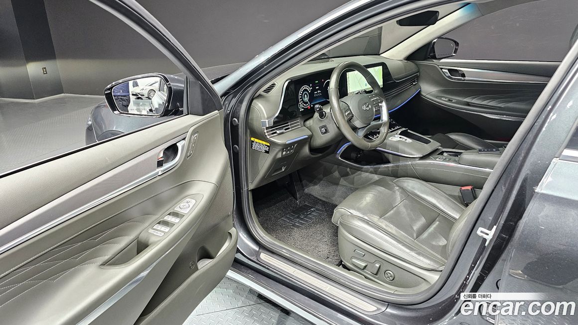 Hyundai Grandeur 2020