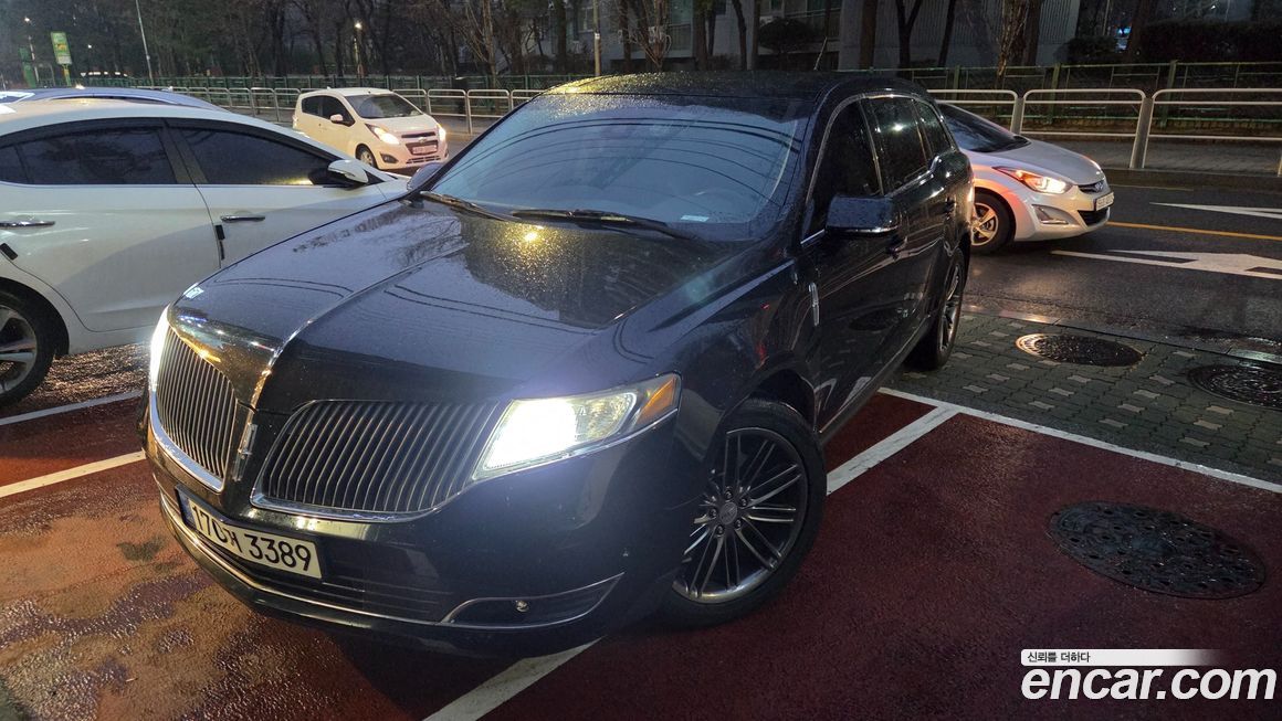 Lincoln MKT 2014