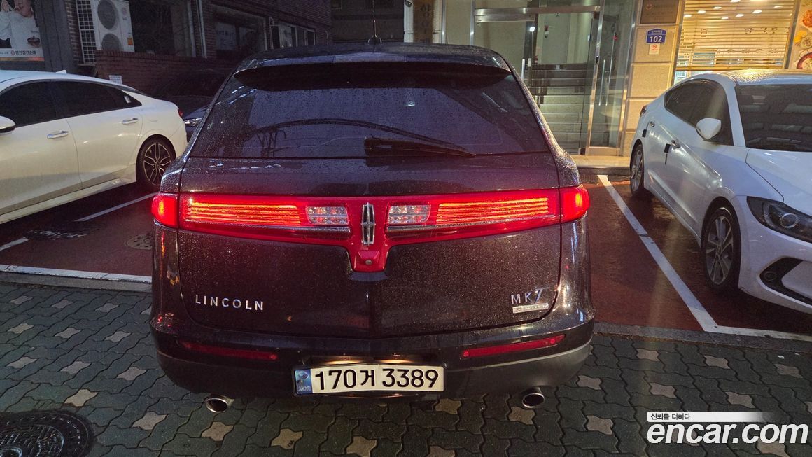 Lincoln MKT 2014